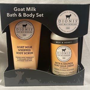 Dionis - Goat Milk Skincare Milk & Honey Scented scrub and wash set